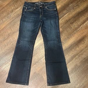 AMERICAN Eagle women’s favorite boyfriend Jeans sz 8 regular